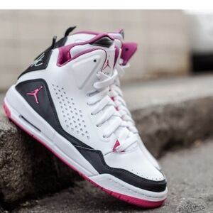 Jordan Women's White and Pink Sneakers